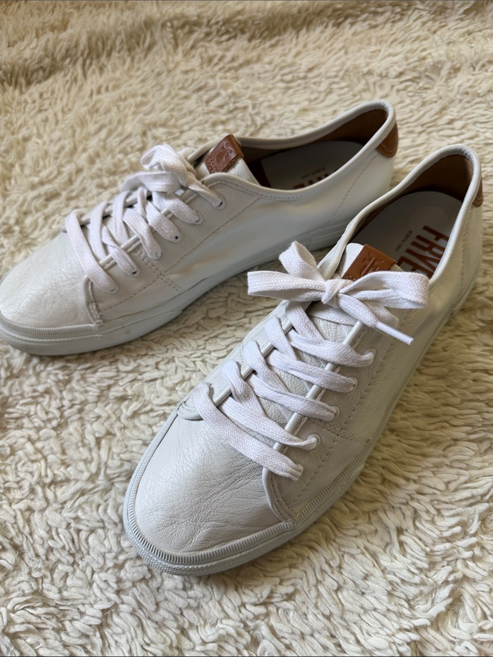 Frye White Leather Low-Top Sneakers with Tan Heel Patch size 10M